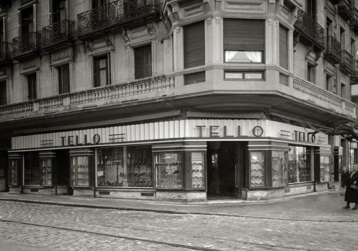 La calle de la memoria 1964 Las zapatillas s mbolo de la paz